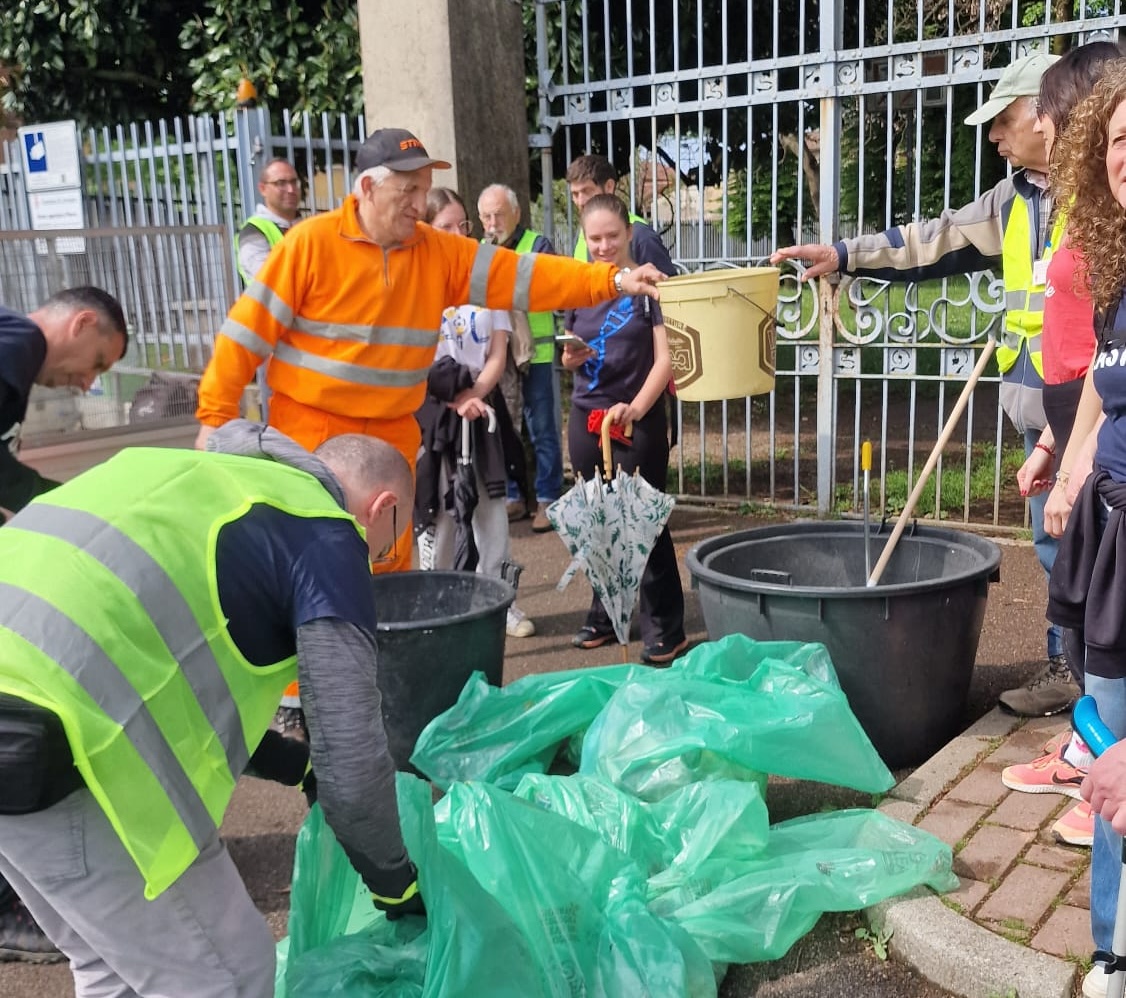 Lomagna_Plasticfree2.jpeg (427 KB)