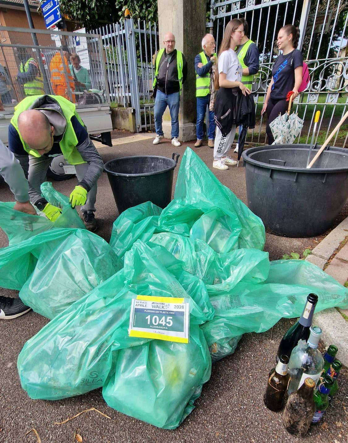 Lomagna_Plasticfree4.jpeg (788 KB)