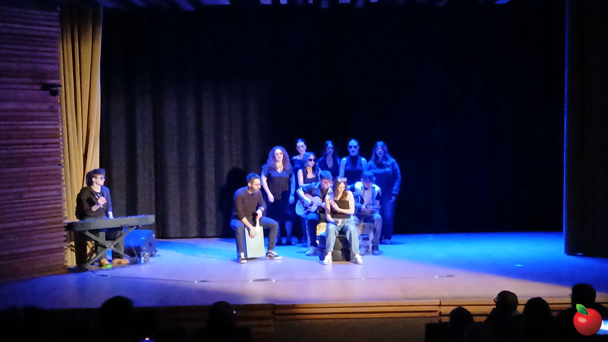 MerateNotteSognoViga.jpg (340 KB)