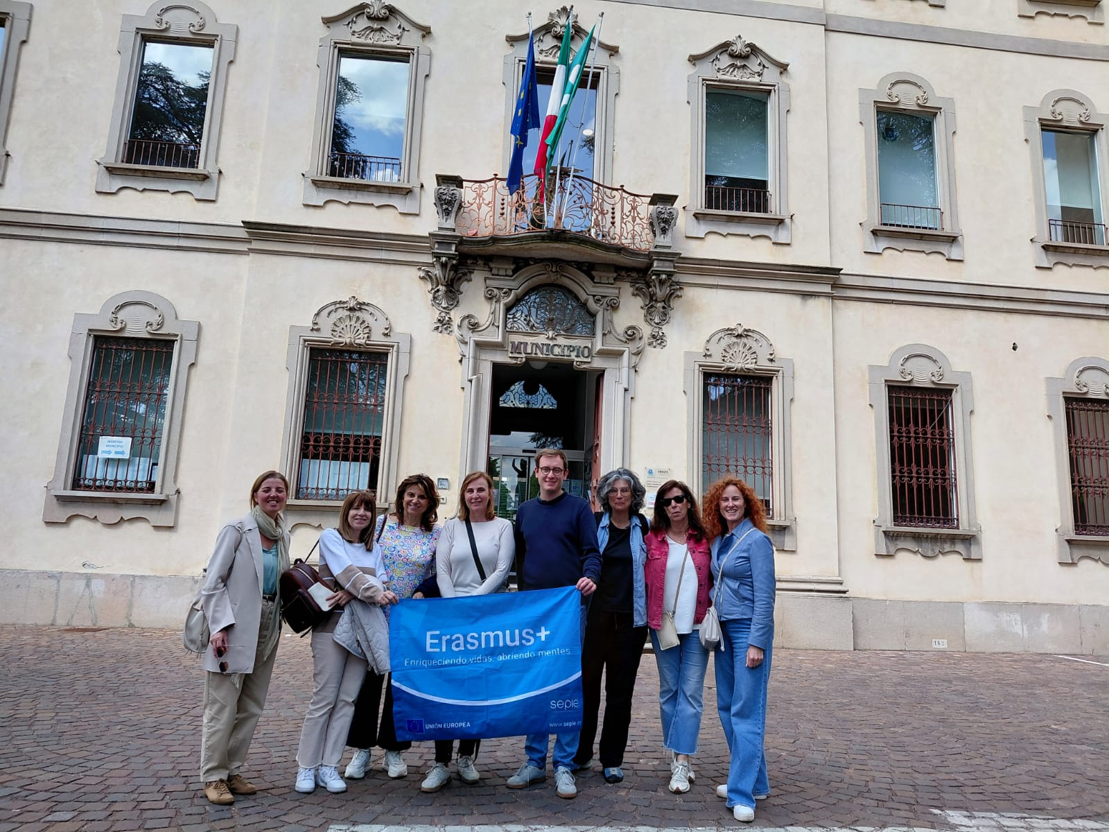 MerateStudentiErasmusLiceo2.jfif (307 KB)