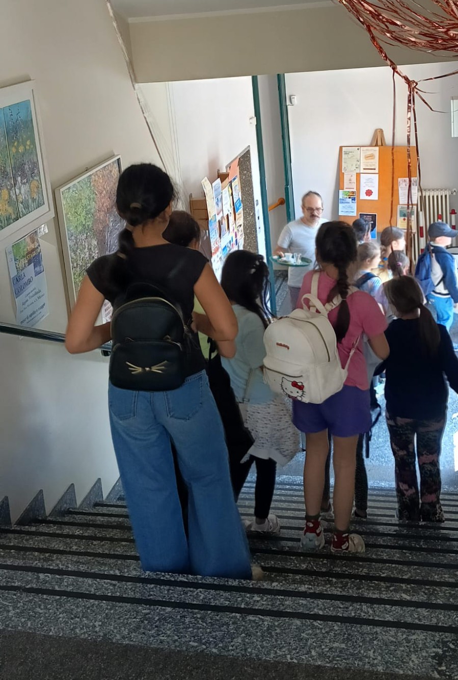 MontelloScuolaVisita4.jfif (445 KB)