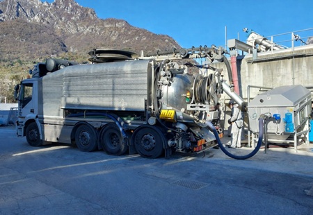 RedazionaleLrhAprile__1_PRIMA.jpg (62 KB)