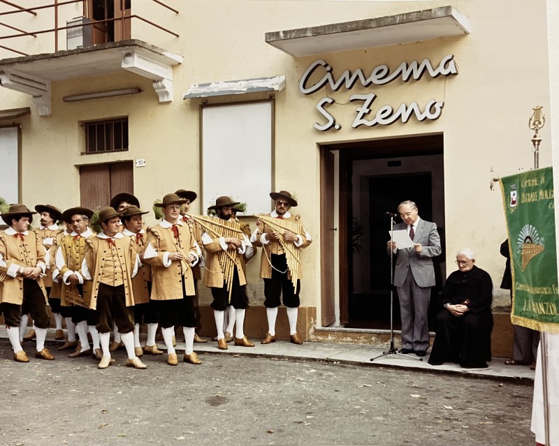 S_Zeno_festa3.jpg (140 KB)