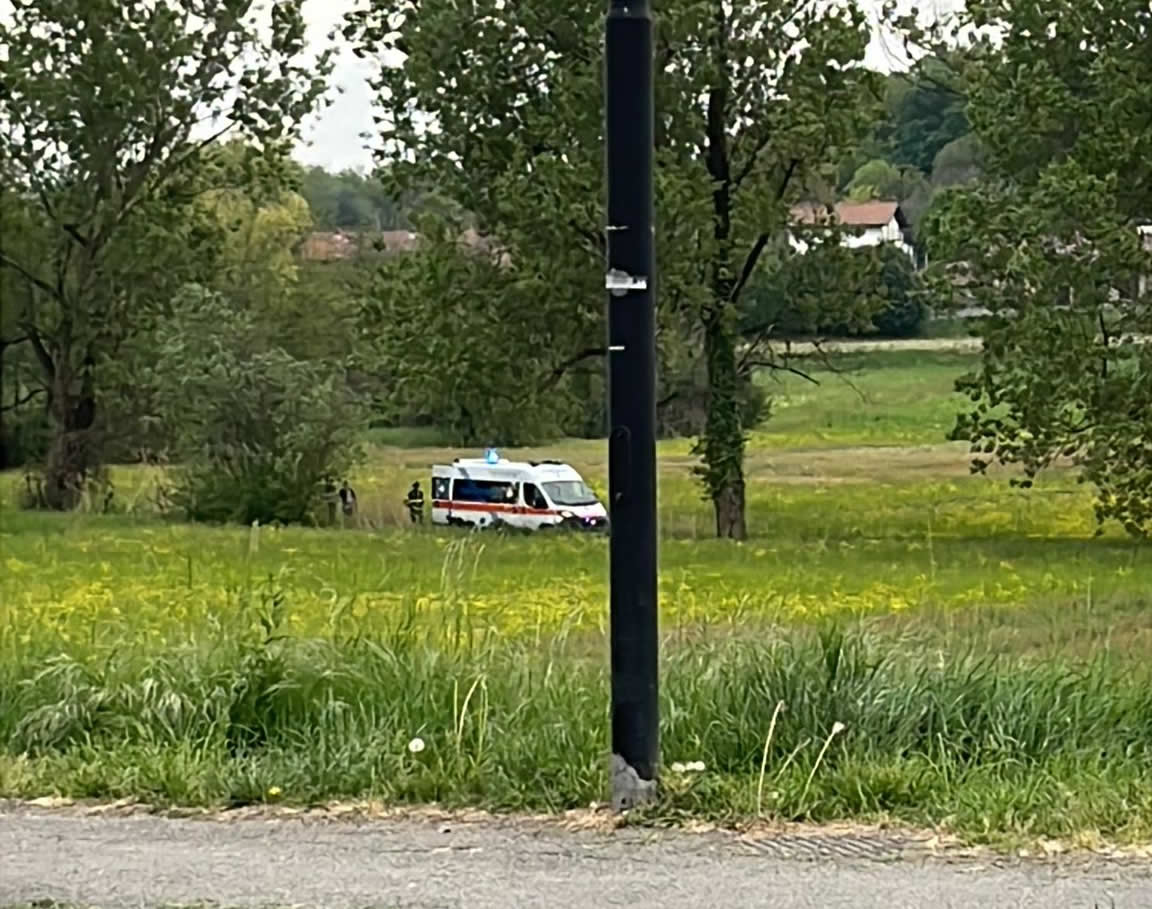 SartiranaInterventoApi4.jpg (147 KB)