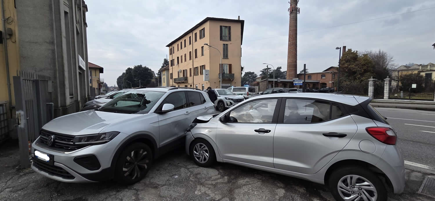 CernuscoScontroAuto2.jpg (110 KB)