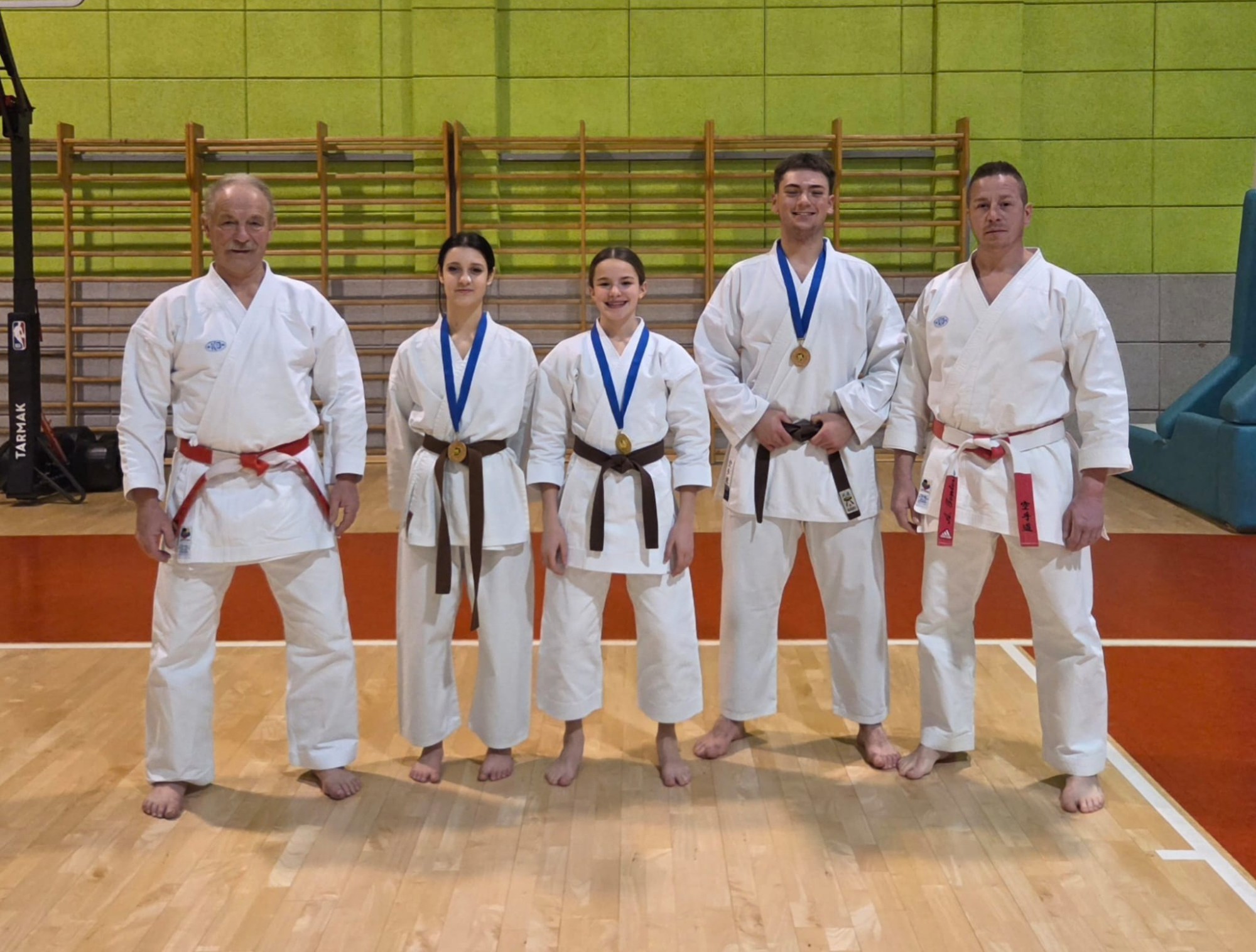 LVBBuscguGara.jpg (437 KB)