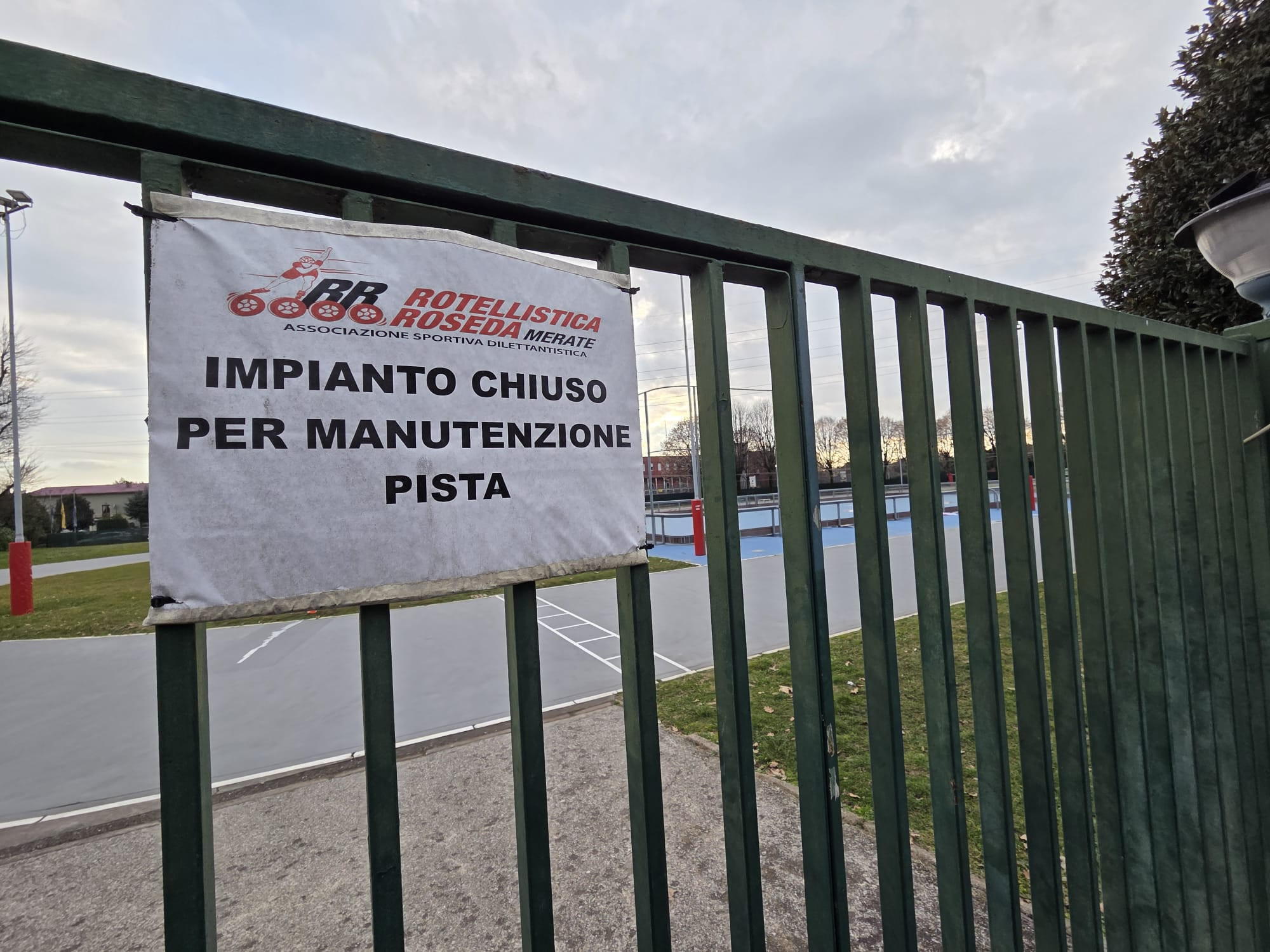 MeratePistaPattinaggio.jpg (418 KB)