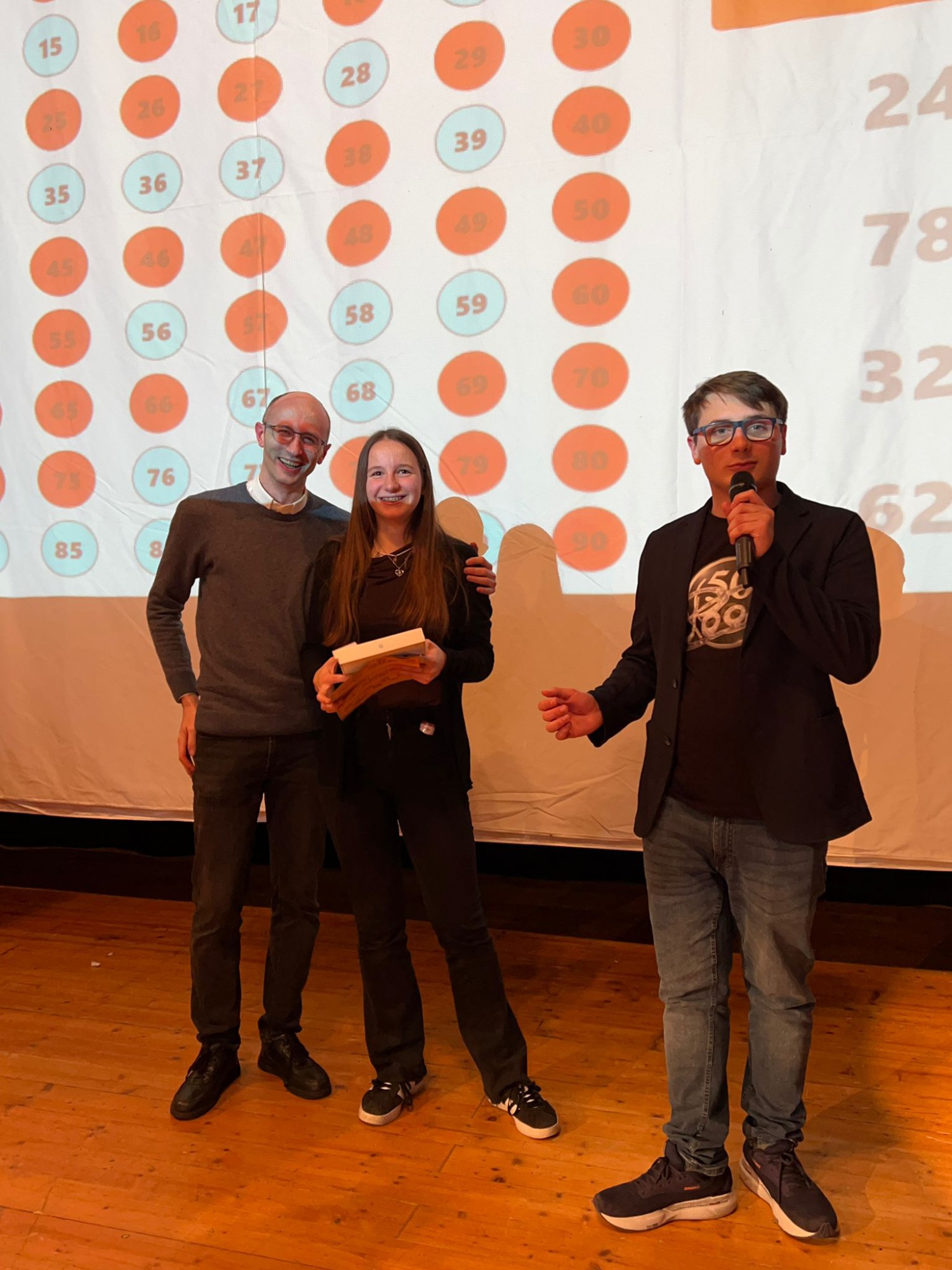 MerateTombolaOratorio1.jpg (410 KB)