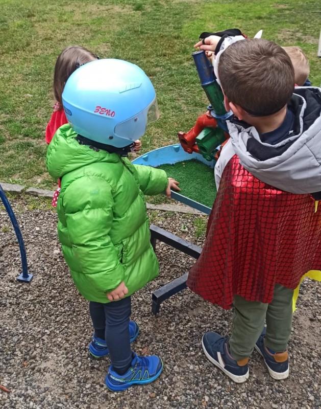 RobbCarnCerch2.jpeg (175 KB)