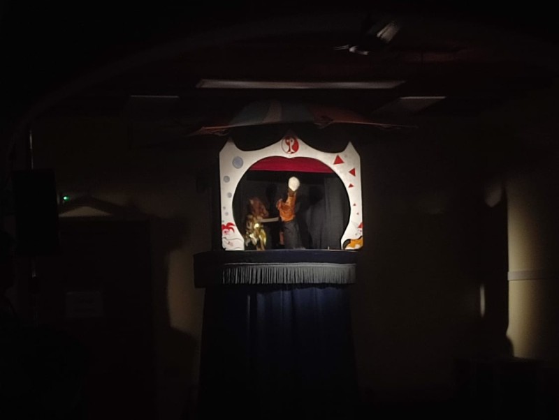 RobbCarnCerch5.jpeg (34 KB)