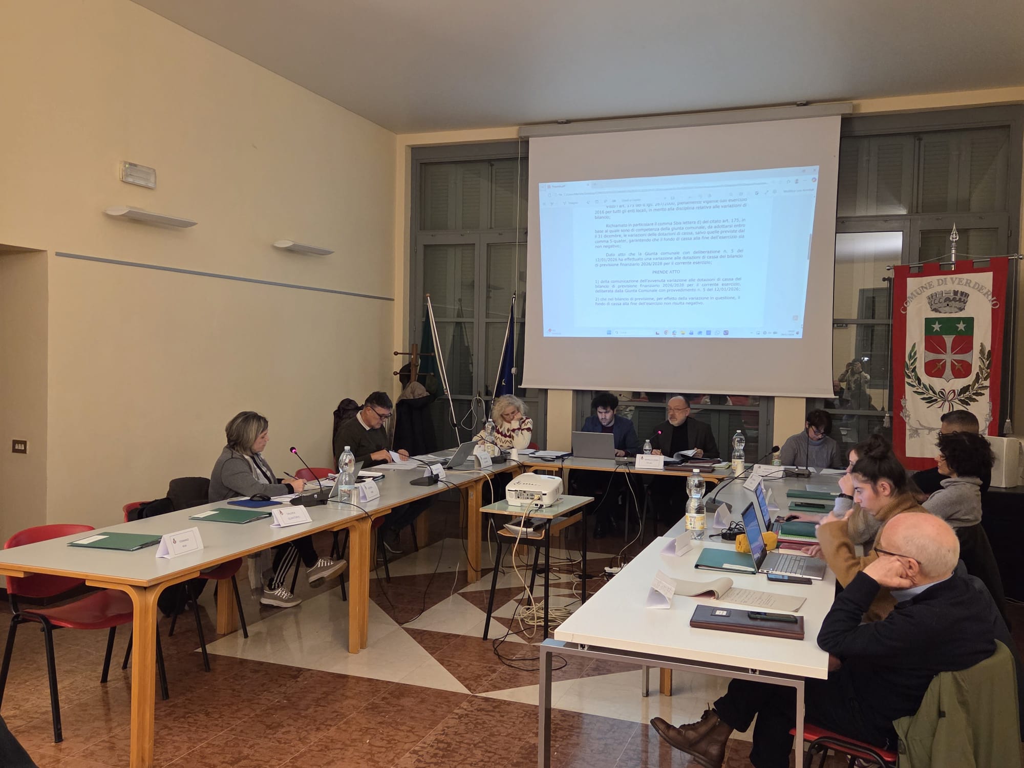 VerderioConsiglioComunale3.jpg (250 KB)