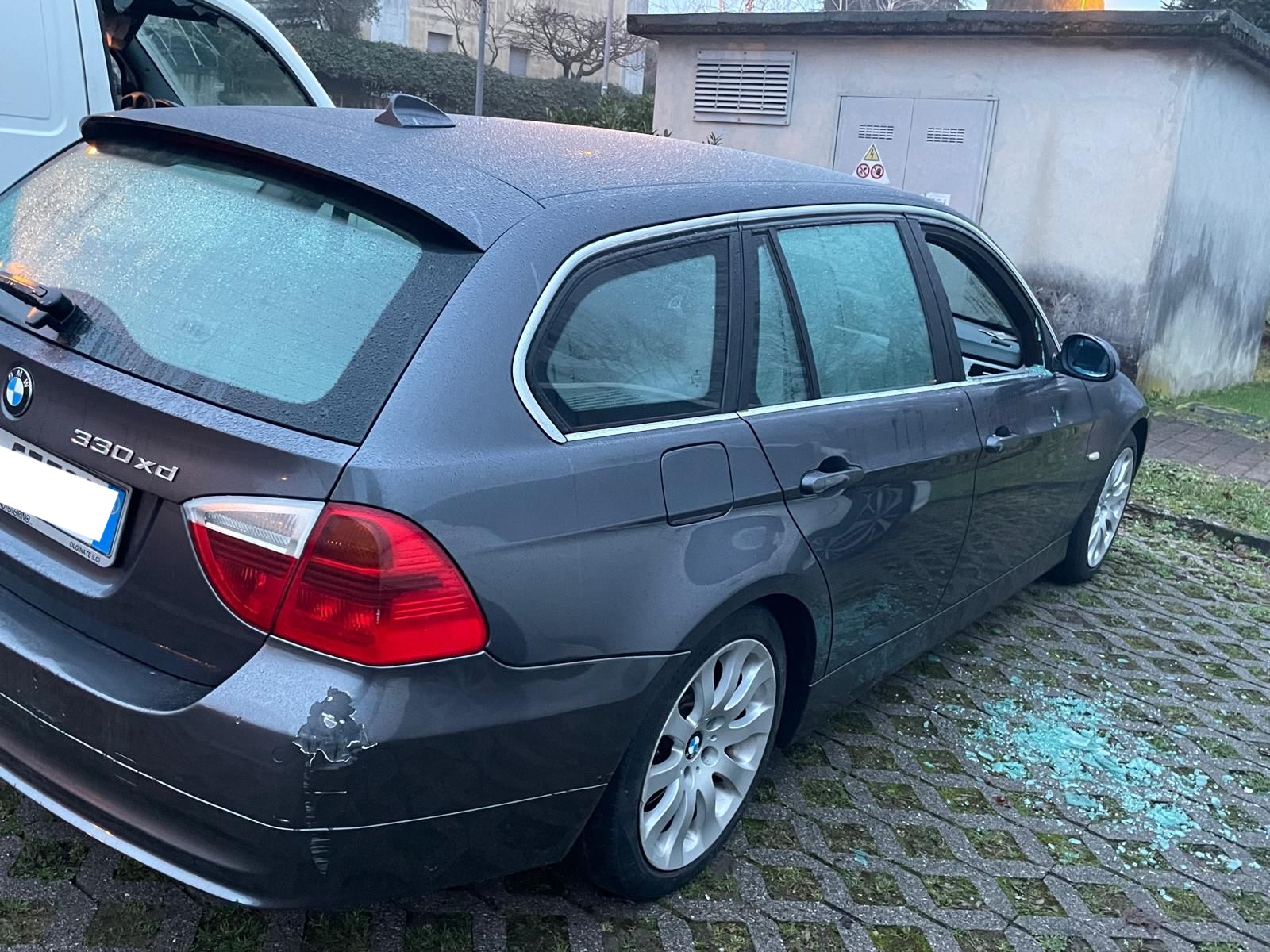 Brivio_auto_vandalizzate4.jpeg (607 KB)