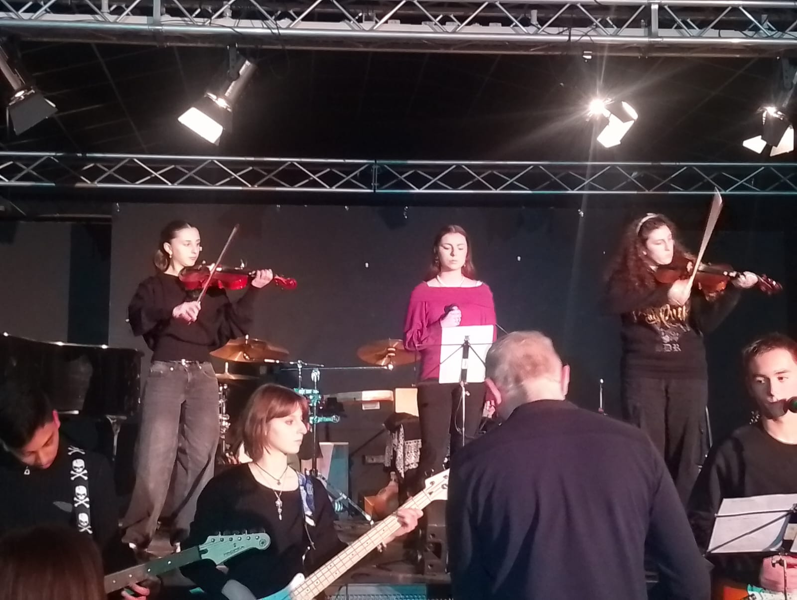 FotoDeAndre2.jfif (159 KB)