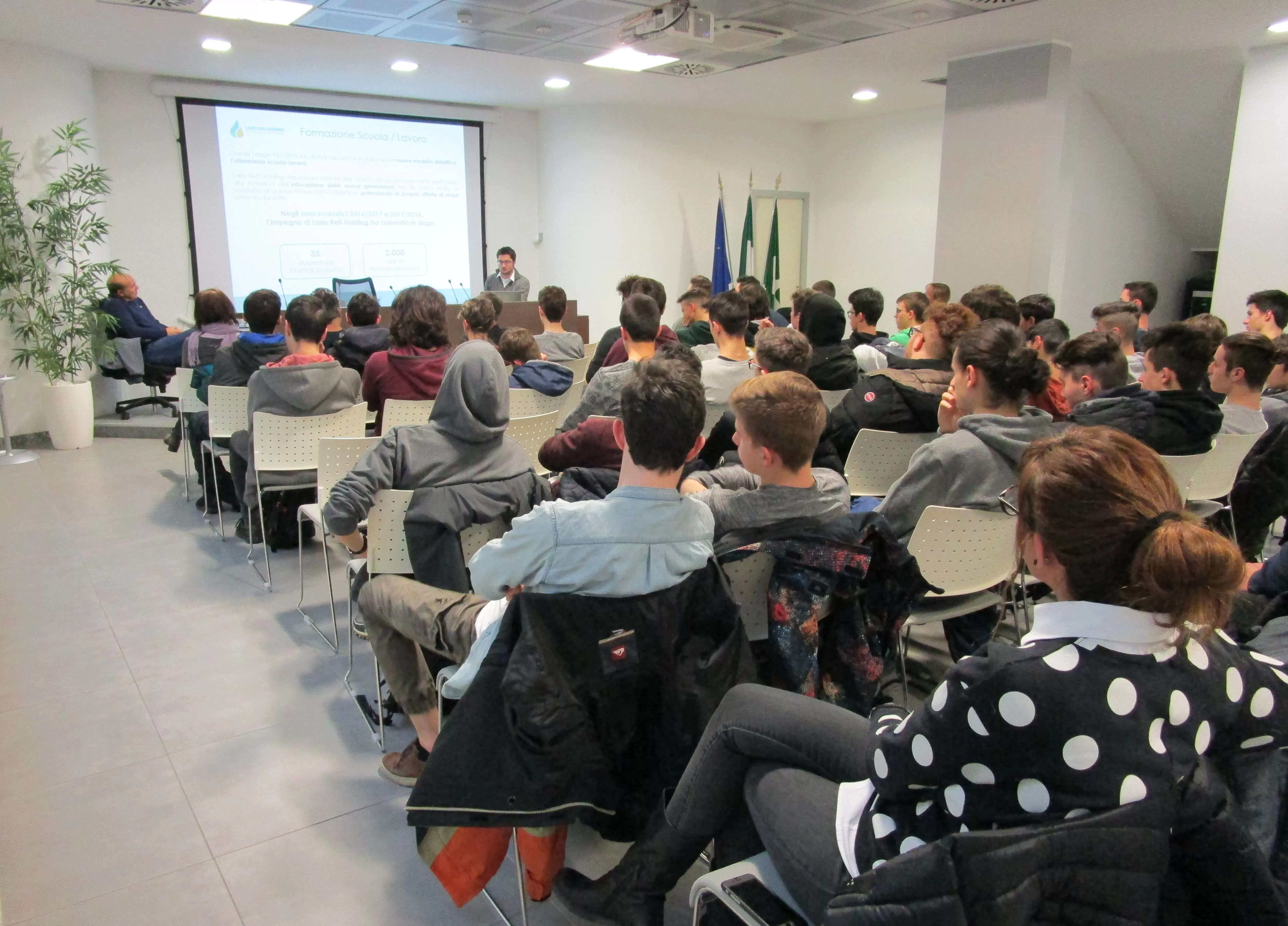 IMG_0732.jpg (734 KB)