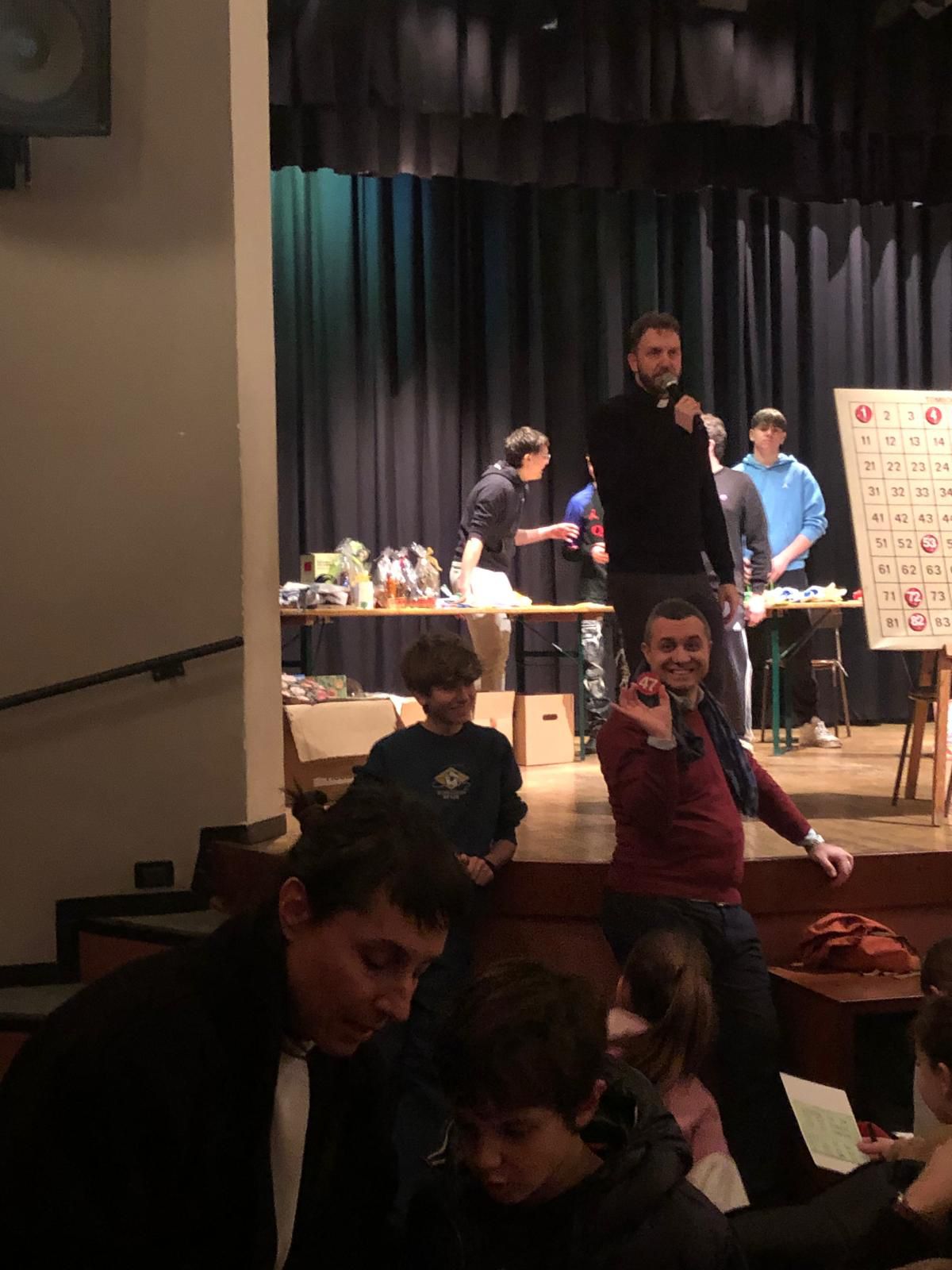 LomFestaFam3.jpg (167 KB)