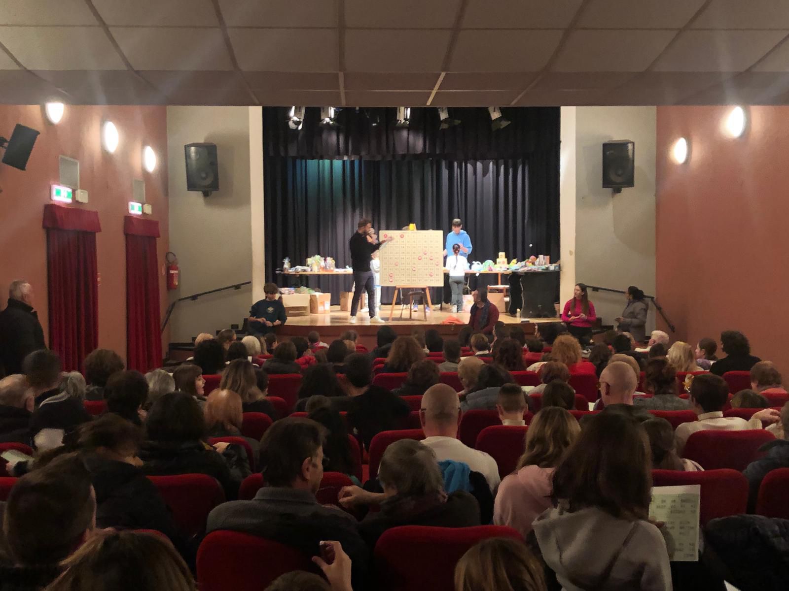 LomFestaFam7.jpg (167 KB)