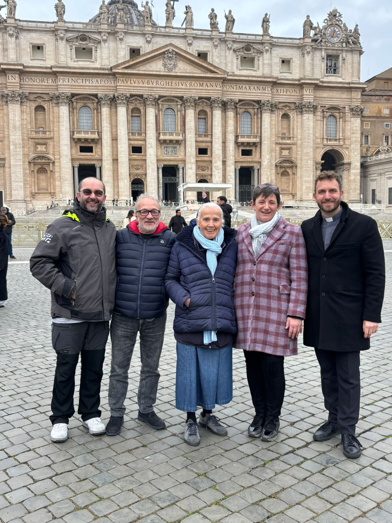 LomagnaRomaPapa1.jpg (758 KB)