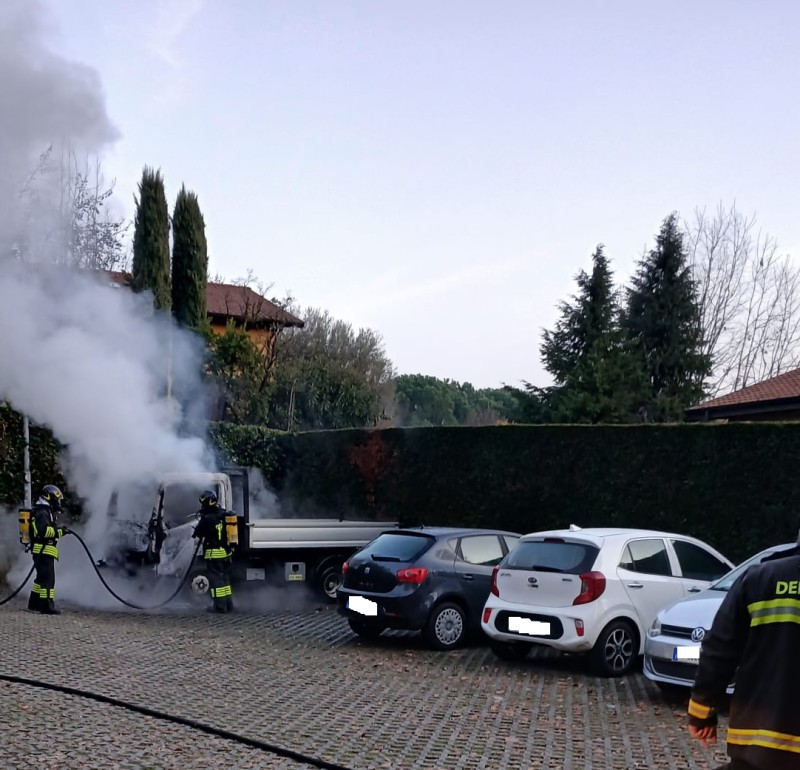 MerateFurgocinoFiamme.jpg (126 KB)