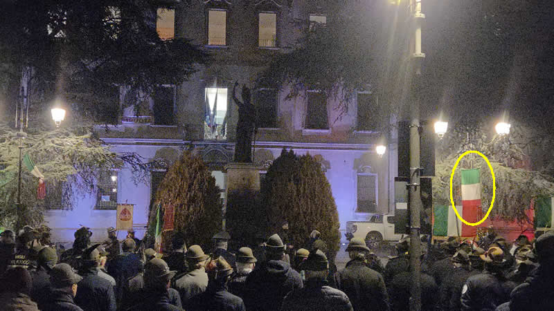 MerateSballoPiazza.jpg (67 KB)