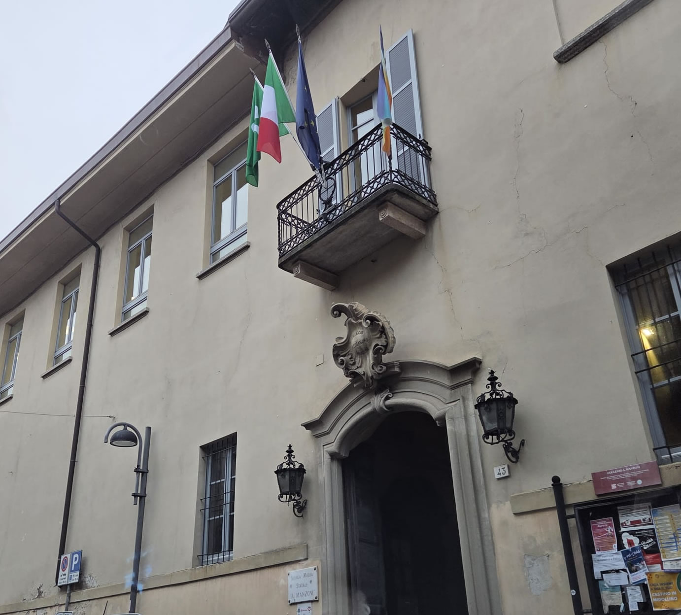 MerateScuolaRissa.jpg (195 KB)