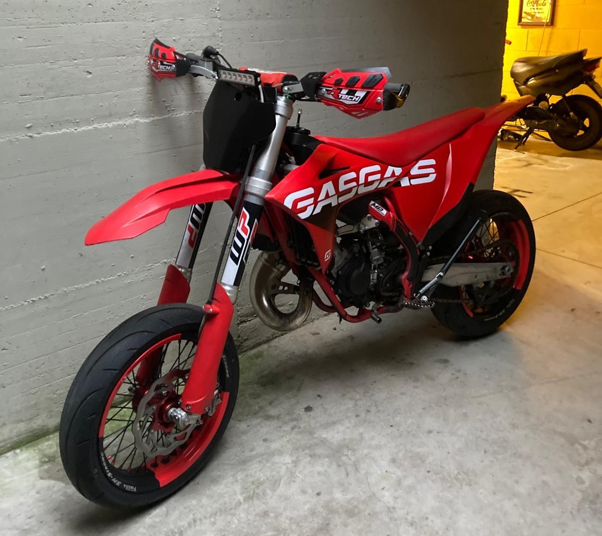 Moto_Vigano1.jpeg (338 KB)