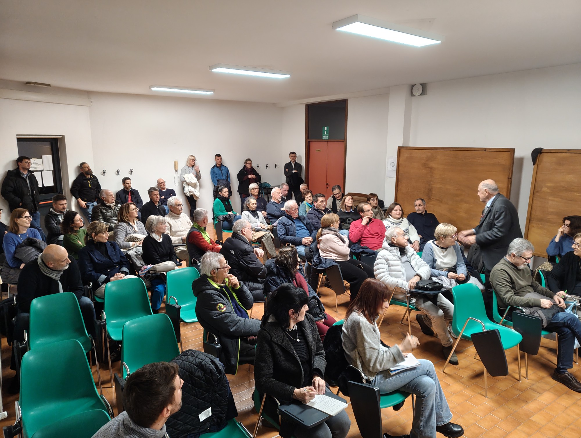 MtvAssembleaAnfiteatro__5_.jpg (551 KB)