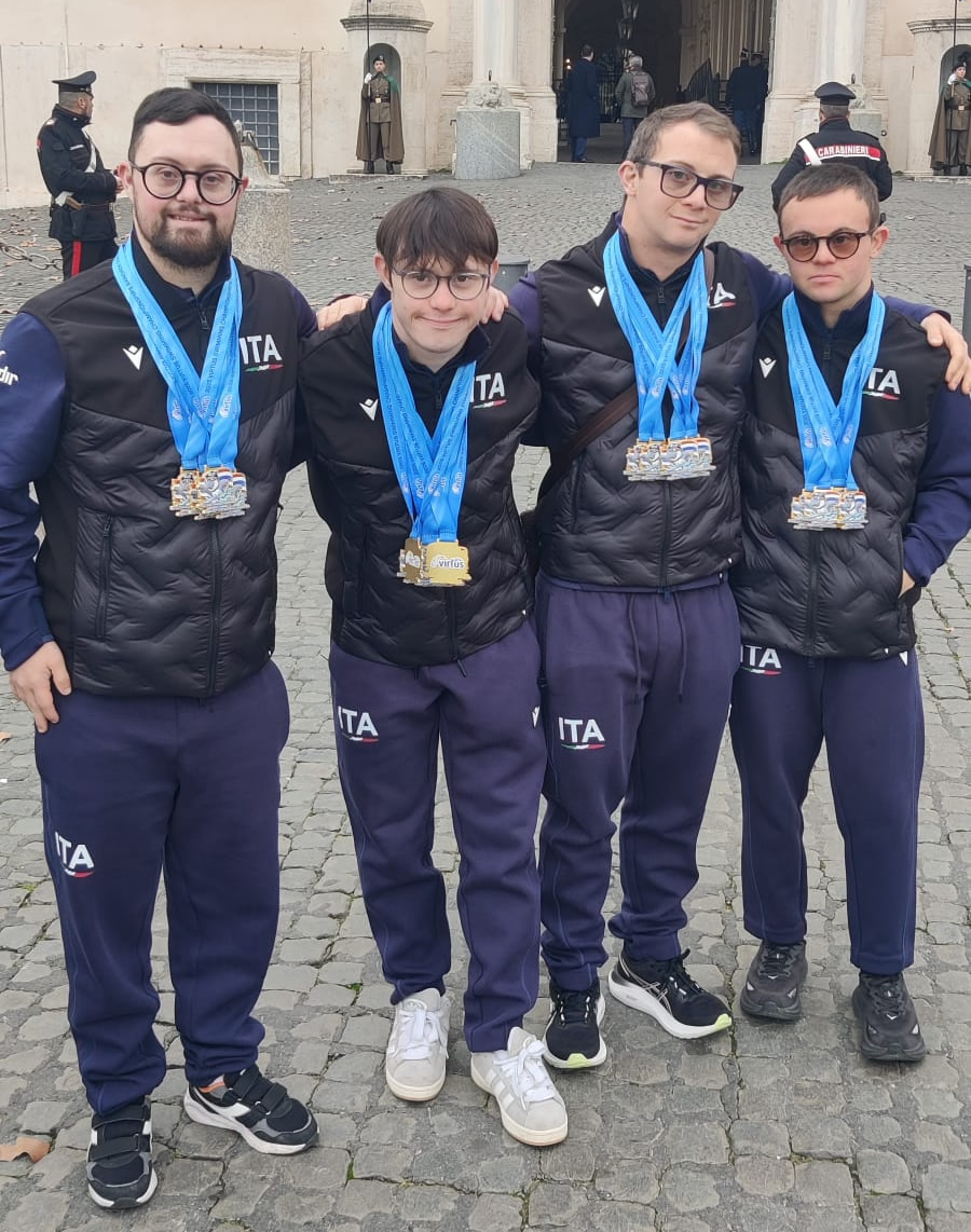 NuotoFrancescoPiccinini3.jpg (360 KB)