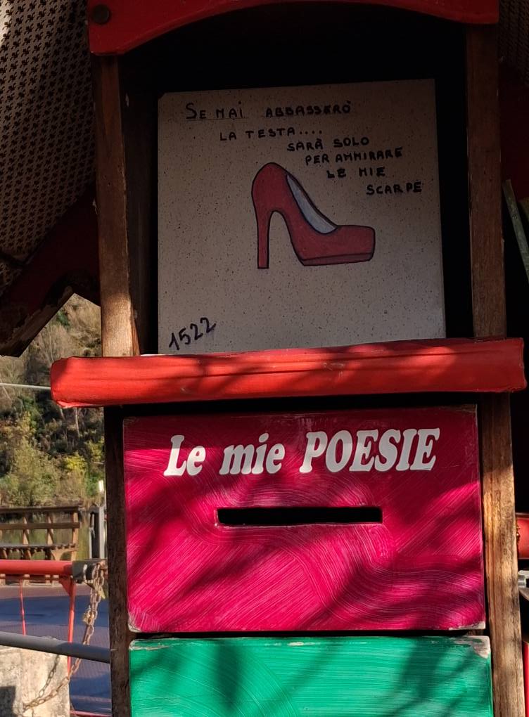 PiastrelleRosse_4.jpg (99 KB)