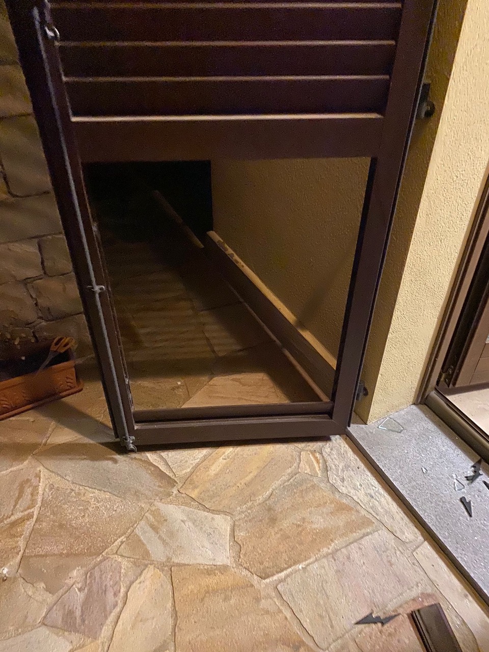 Robbiate_furto_viale_Brianza4.jpeg (409 KB)