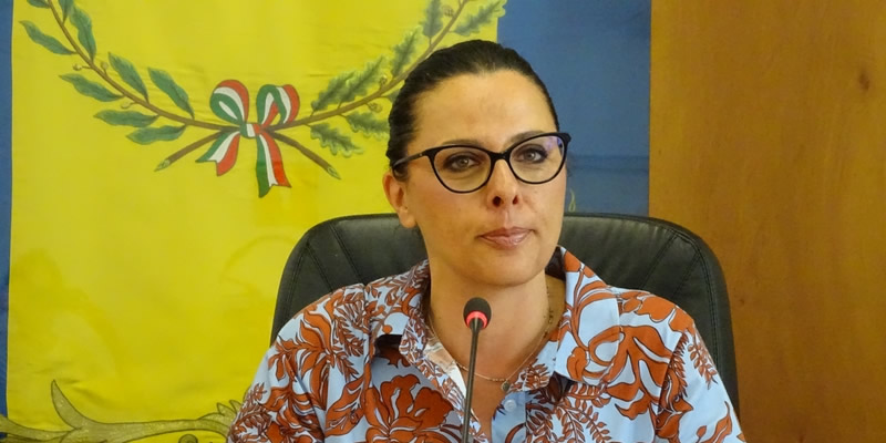 SindacoHofLdriPRIMA.jpg (78 KB)