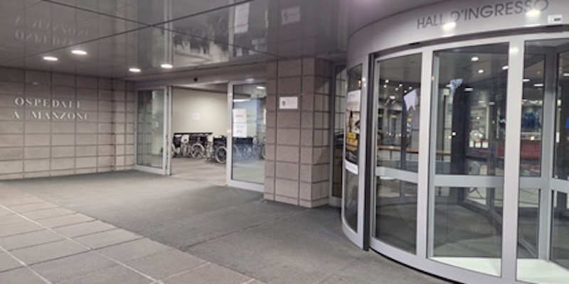 ingressoospedalemanzoniPR.jpg (89 KB)