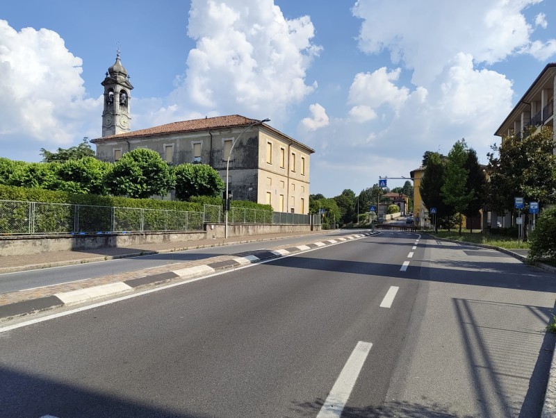 Brivio_negozi1.jpeg (135 KB)