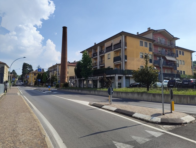 Brivio_negozi2.jpeg (125 KB)