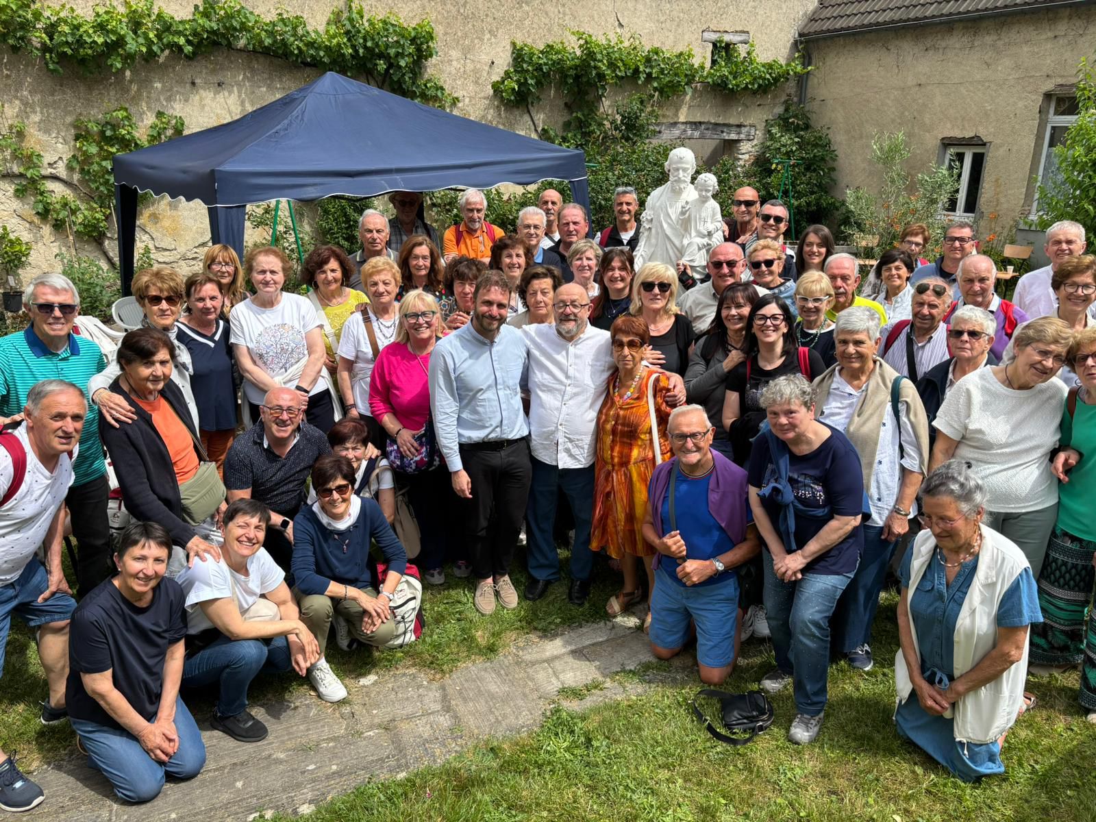LomagnaPellegrinaggioFrancia1.jpg (454 KB)