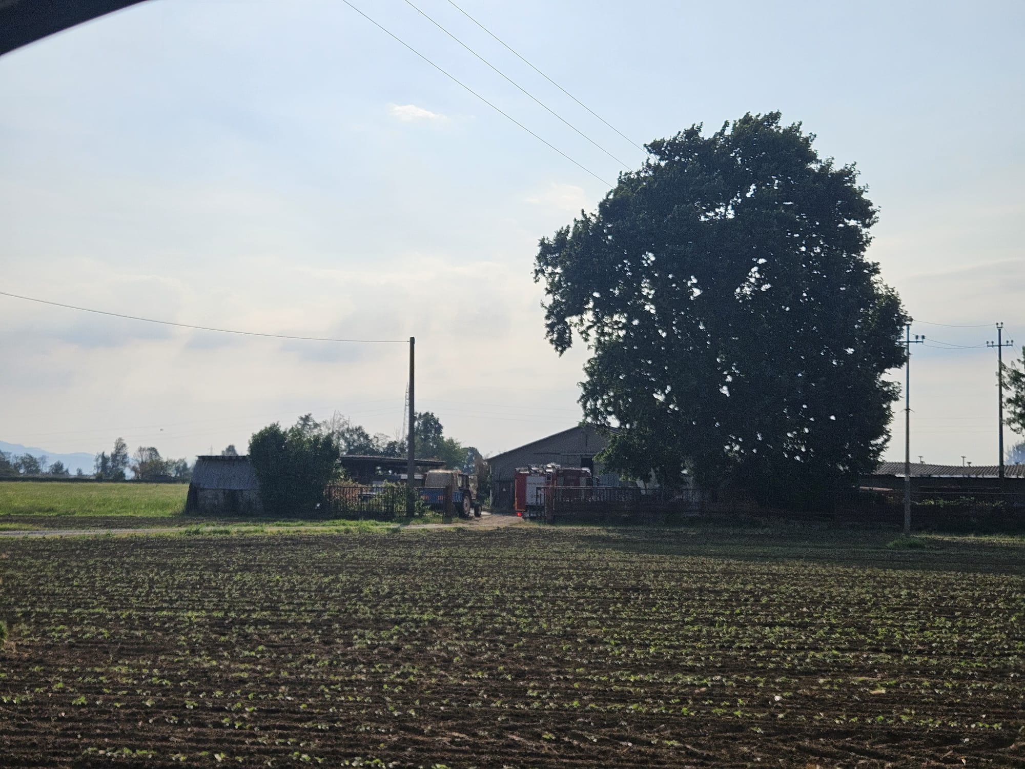 Paderno_IncendioFienile2606267.jpg (382 KB)