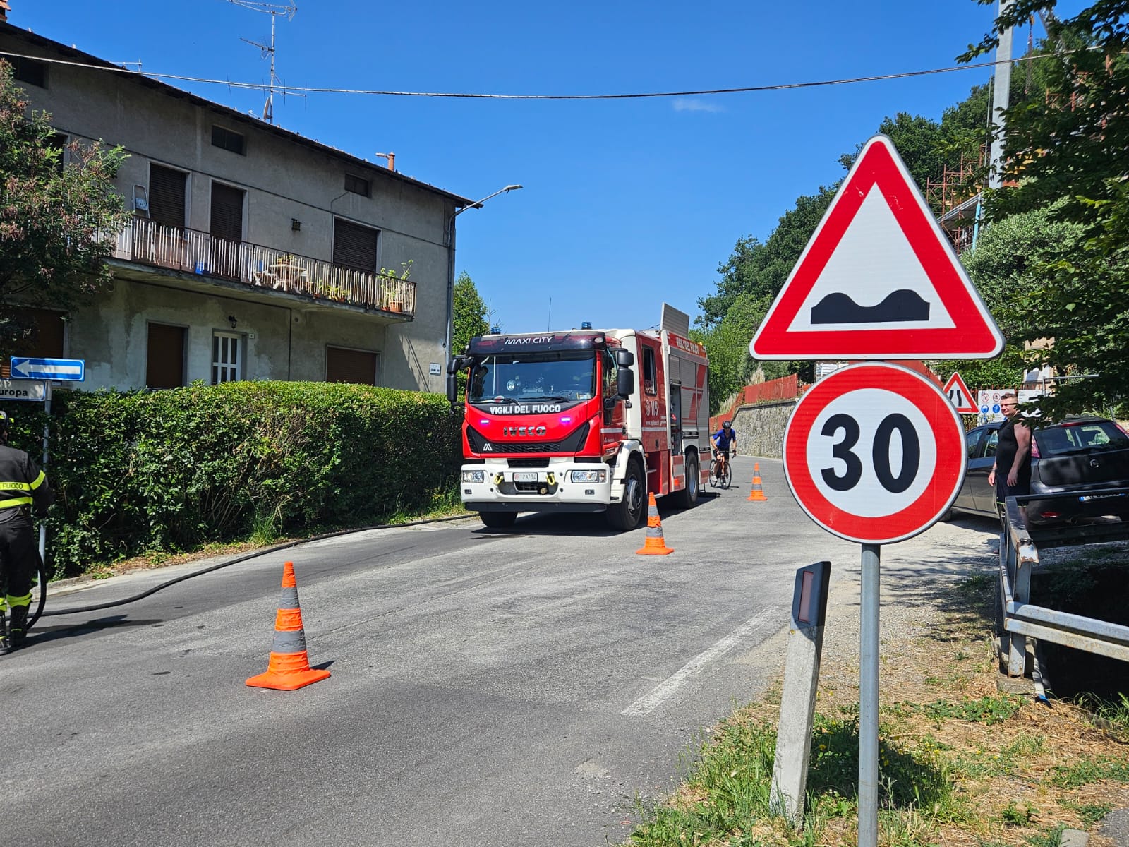 Smh_incidente_moto5.jpeg (391 KB)
