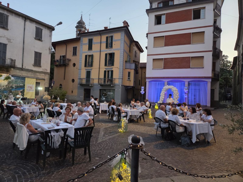 Brivio_cena_in_Bianco2.jpeg (136 KB)