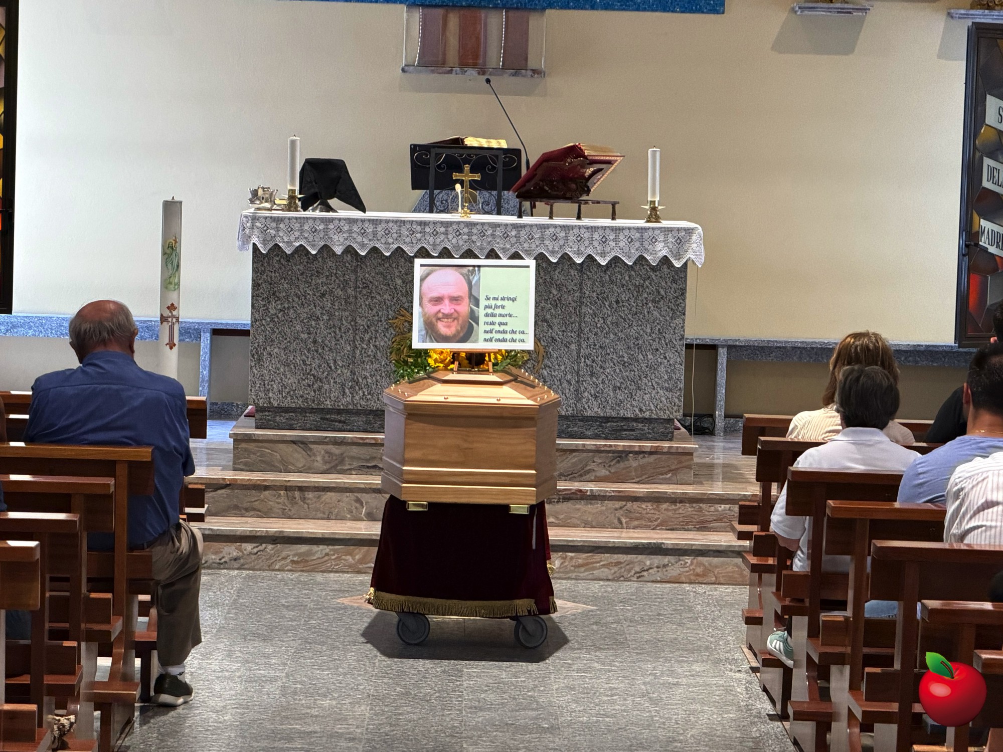 Funerale_Gino_Sala2.jpg (679 KB)