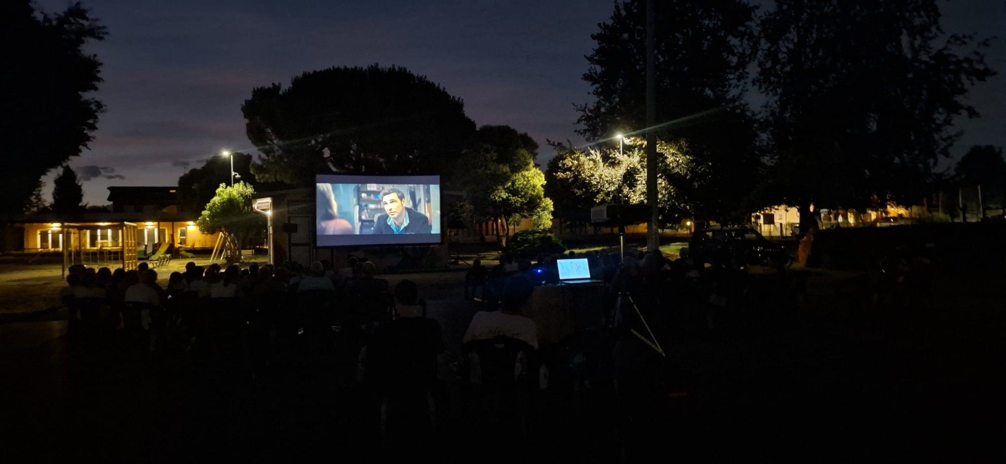 LomagnaSecondaSerataCinema1.jpg (176 KB)