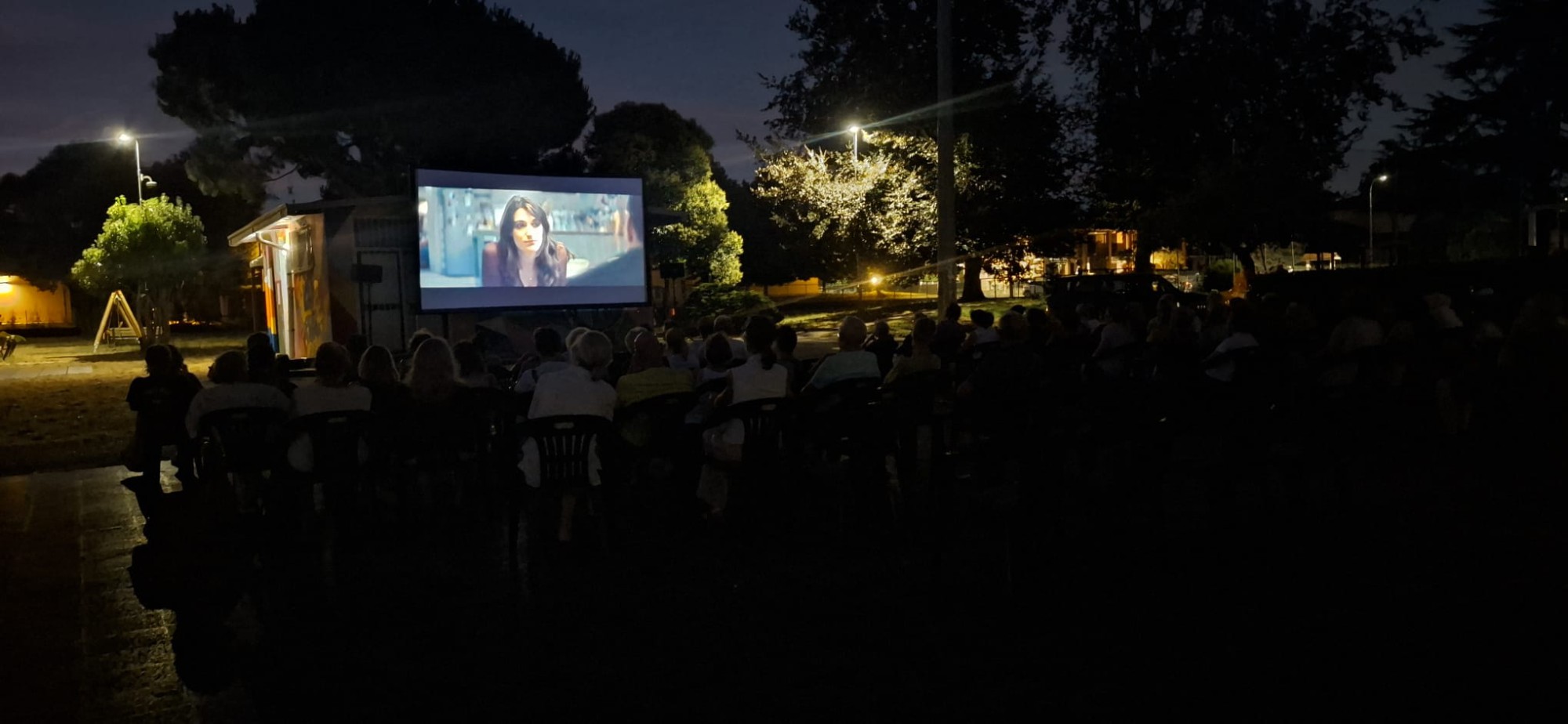 LomagnaSecondaSerataCinema2.jpg (185 KB)