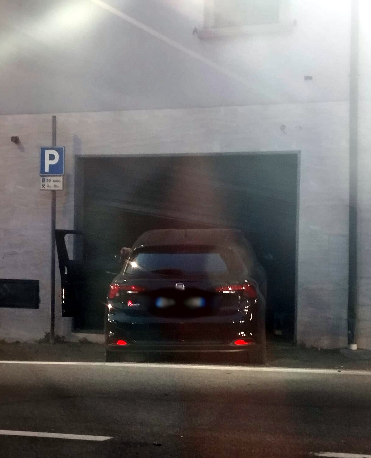 MerateAutoIncidenteStrada4.jpg (308 KB)