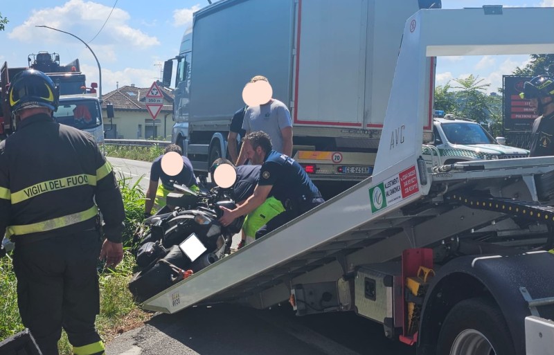 Olgiate_moto_via_Como3.jpeg (95 KB)