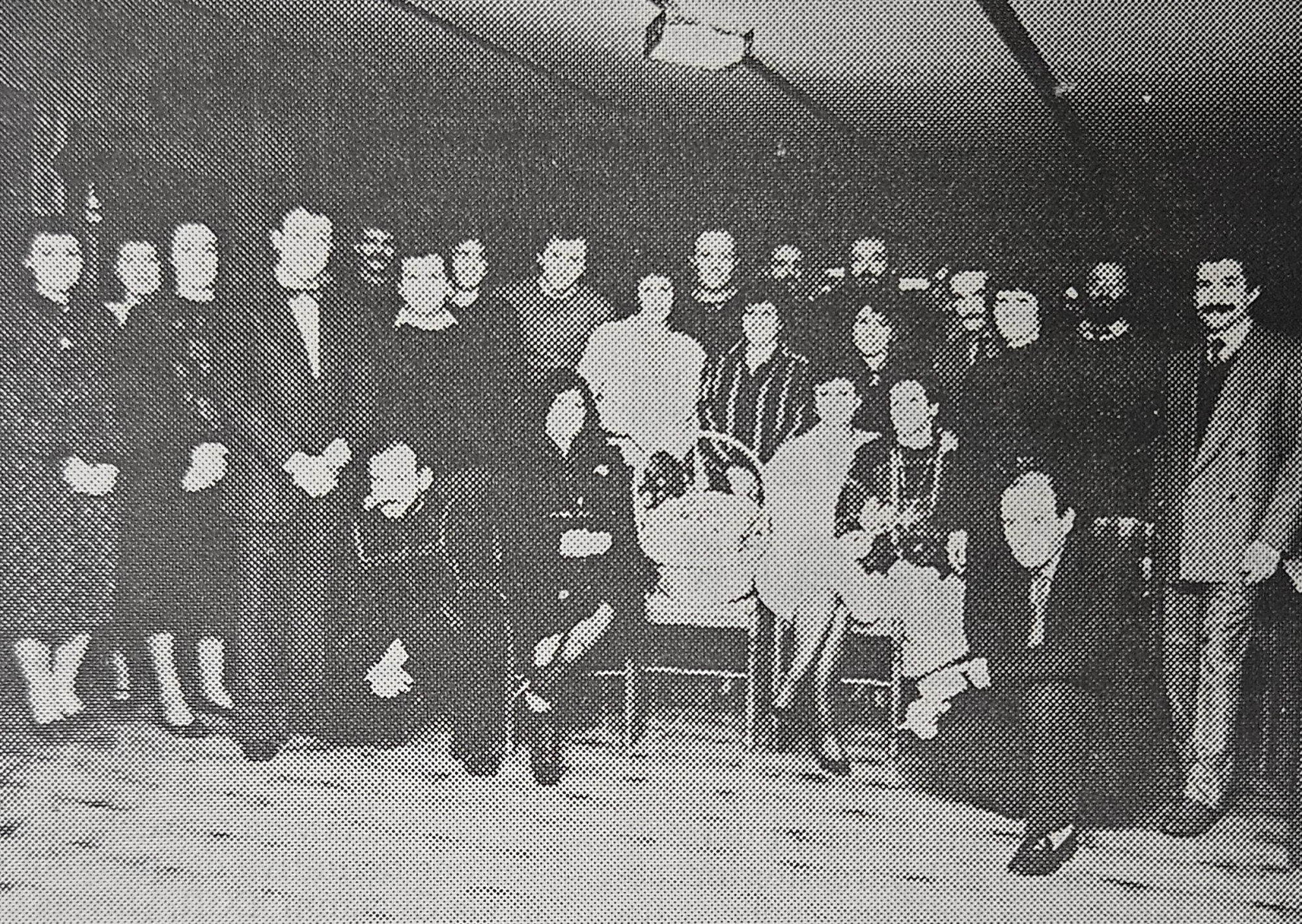 accadevaclasse1953.jpg (1.04 MB)