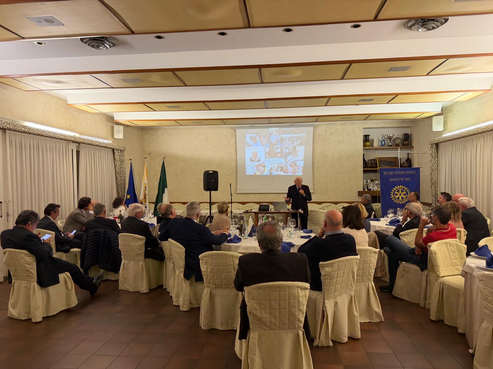 CenaRotaryBollini__3_.jpeg (288 KB)