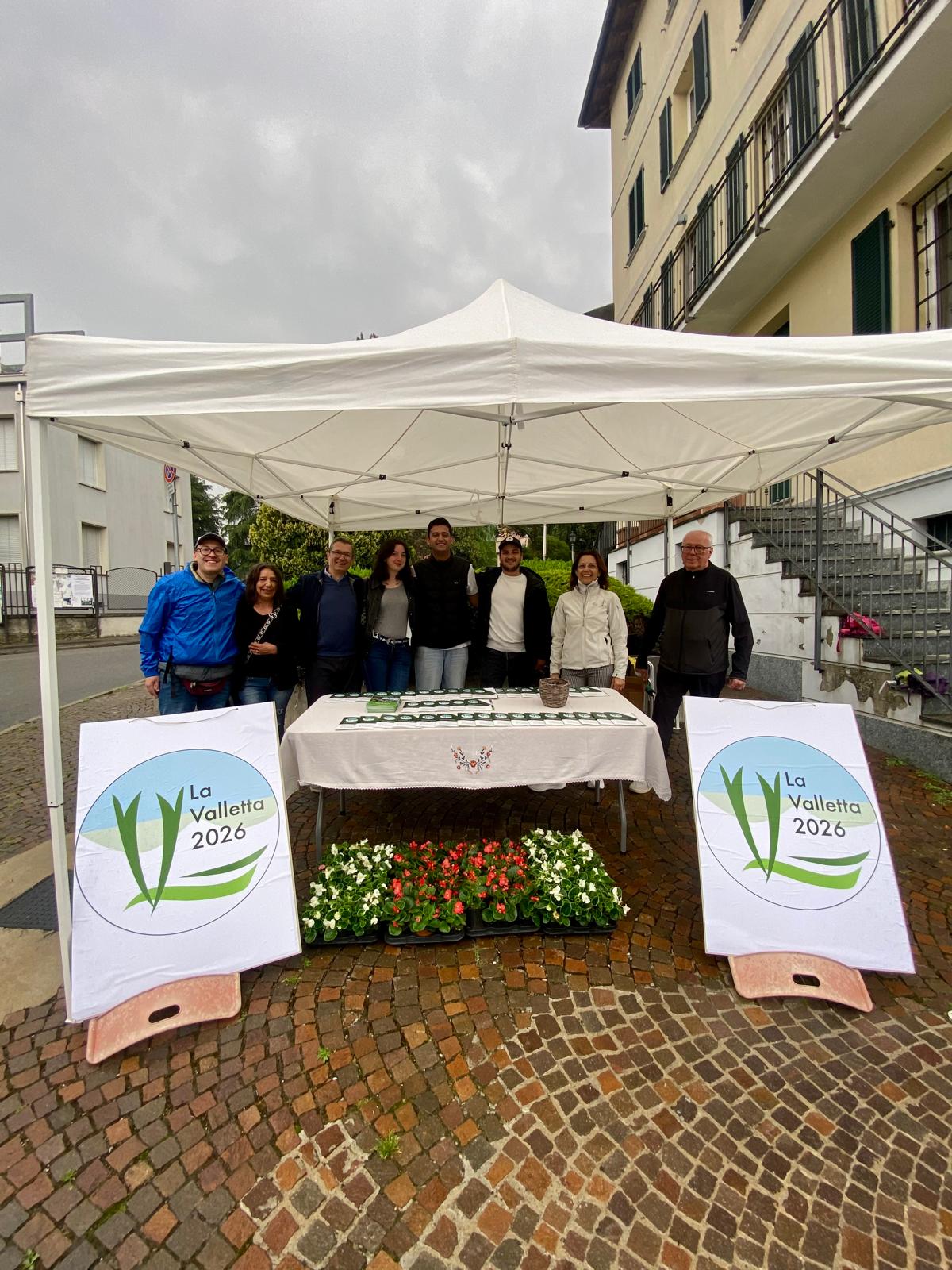 LvbBanchettoStand2.jpg (295 KB)