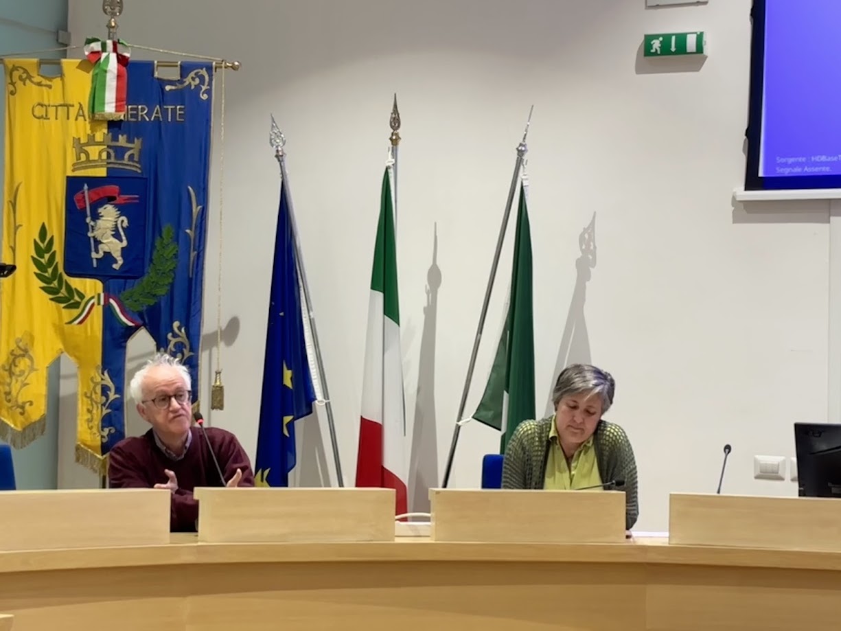 MerateConsultaAssociazioniSociale8.jpg (115 KB)