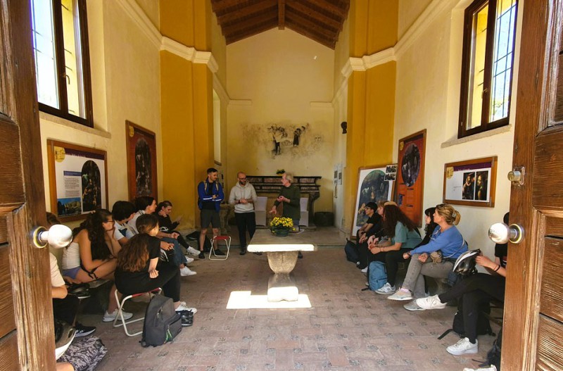 Paderno_studenti_chiesina4.jpeg (113 KB)