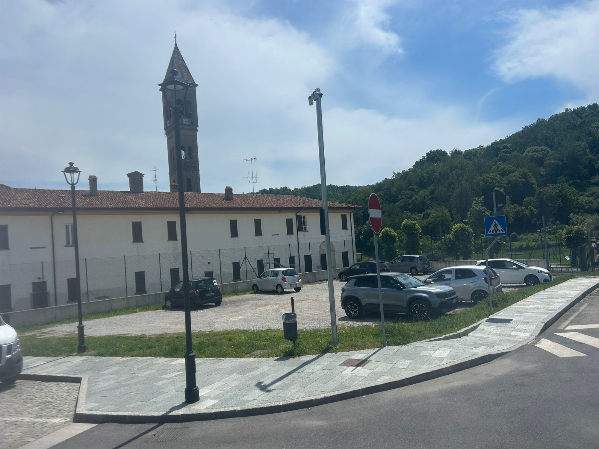 Parcheggio_Via_Gloria_Perego.jpeg (508 KB)