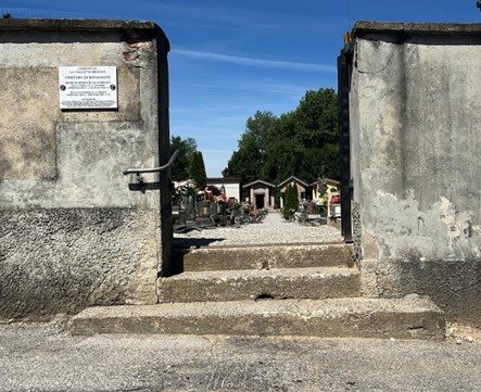 accesso_cimitero_Rovagnate.jpg (67 KB)
