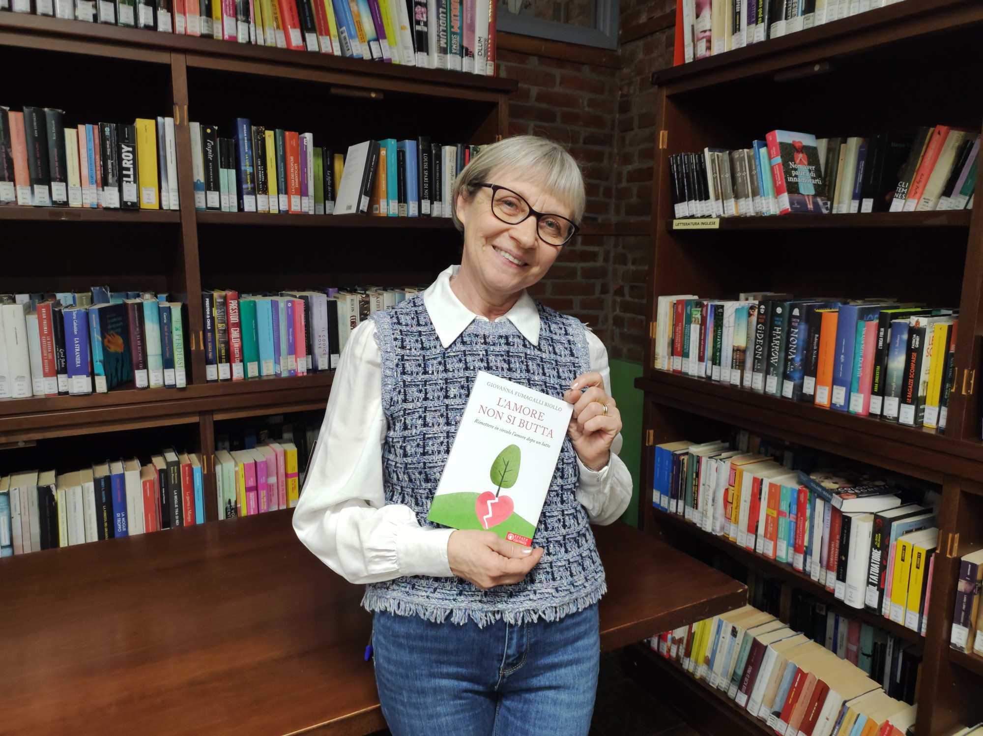 AirunoLibroBiollo__3_.jpg (554 KB)